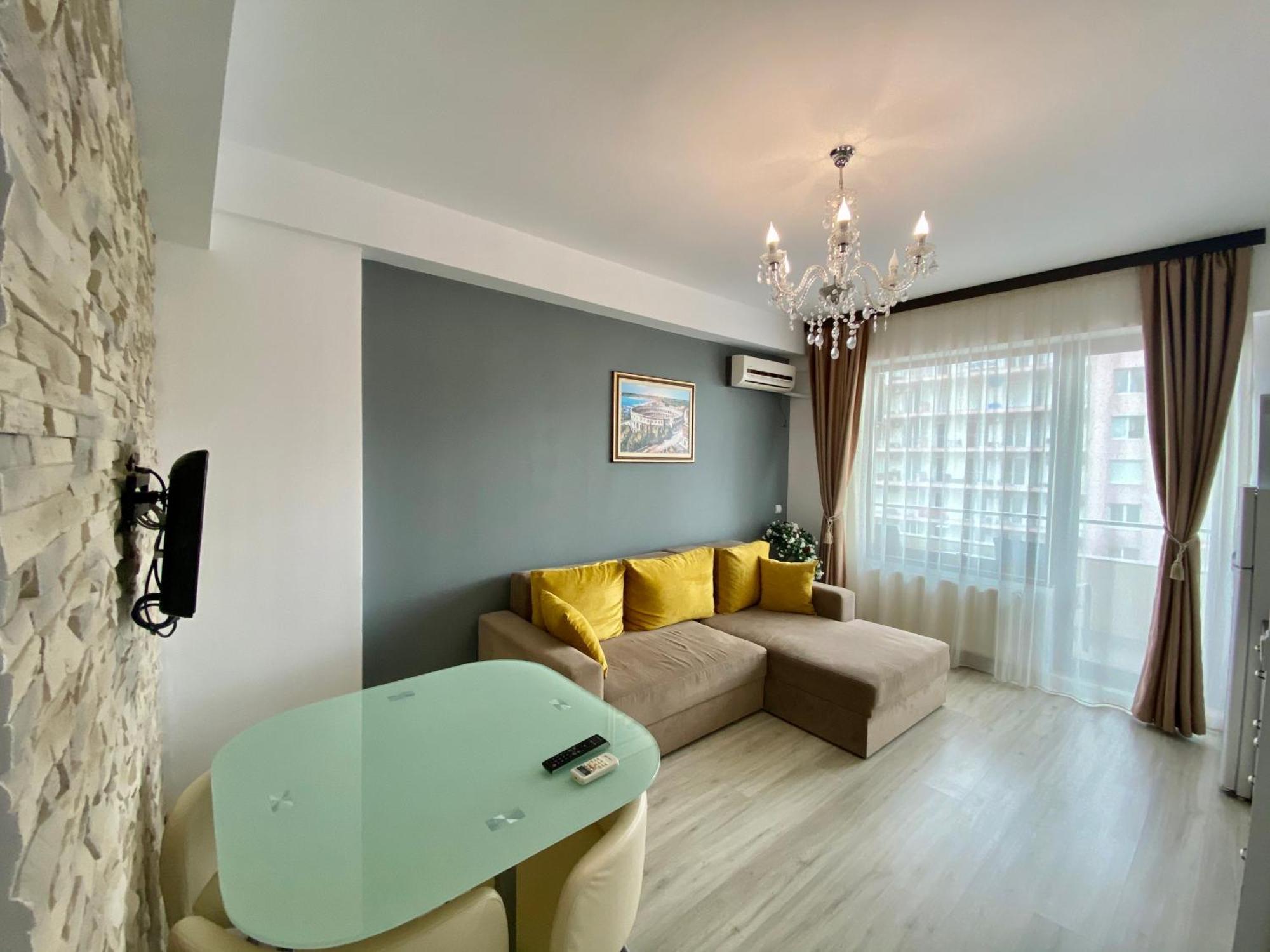 Summerland Mamaia View Exterior photo